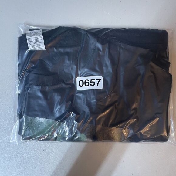 Star Wars‎ Mandalorian Graphic T Shirt Black Size Medium 100% Cotton - Picture 8 of 8